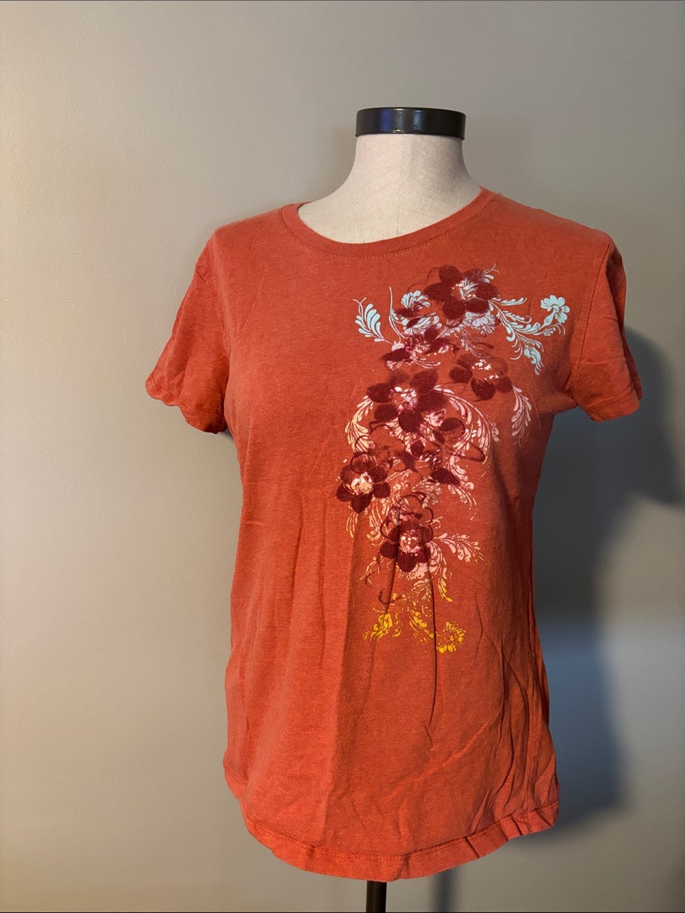 Sonoma Rust Orange Short-Sleeve Tee with Floral Graphic